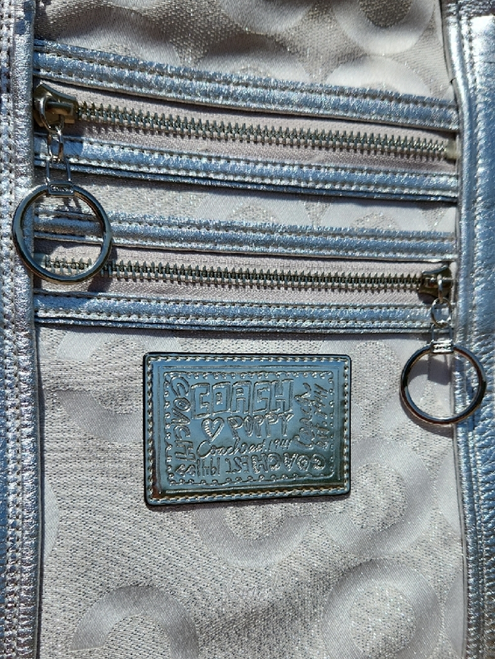 Coach Poppy Silver Metallic Op Art Signature Jacquard Tote Excellent Condition - Picture 3 of 14